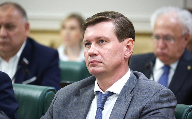 Заседание Совета по вопросам агропромышленного комплекса и природопользования при Совете Федерации на тему «Проблемы реализации новых механизмов использования и охраны земель сельскохозяйственного назначения»