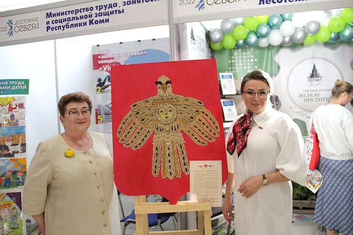 Елена Шумилова посетила пятую ежегодную выставку «Достояние Севера – 2022»