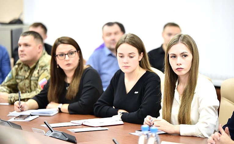 Ольга Епифанова и Елена Шумилова провели в Республике Коми круглый стол по вопросам молодежной политики