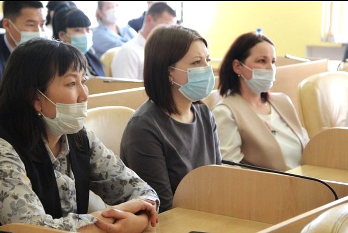 Баир Жамсуев в рамках региональной недели в Забайкальском крае, провел встречу с рабочей молодежью