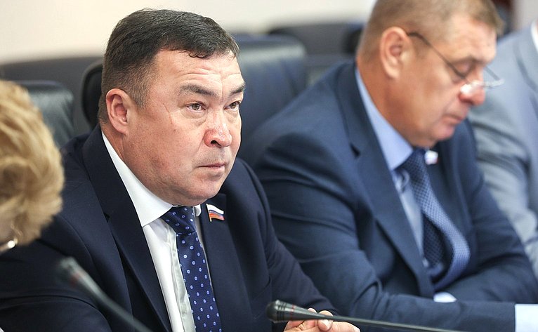 Александр Новьюхов