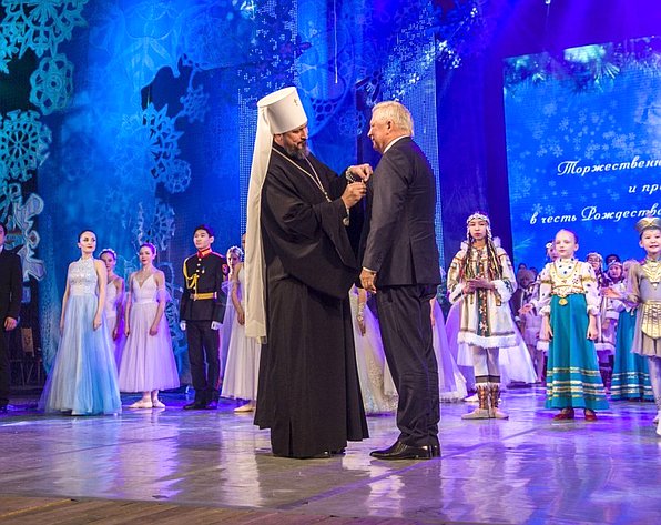 Вячеслав Наговицын получил награду Улан-Удэнской и Бурятской епархии