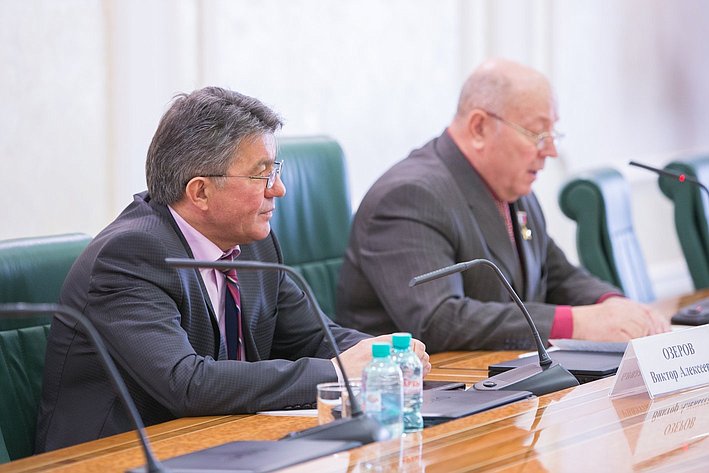 Круглый стол Комитета СФ по обороне и безопасности Озеров