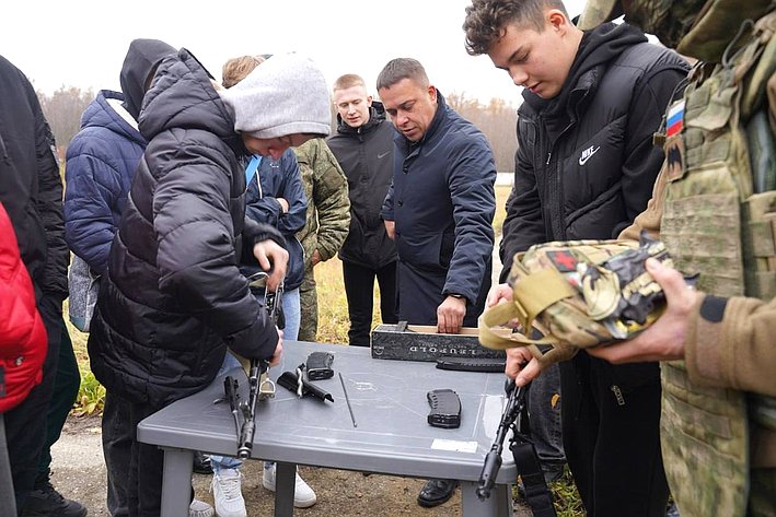 Айрат Гибатдинов организовал проведение молодежно-патриотической акции «Школа защитника Родины»