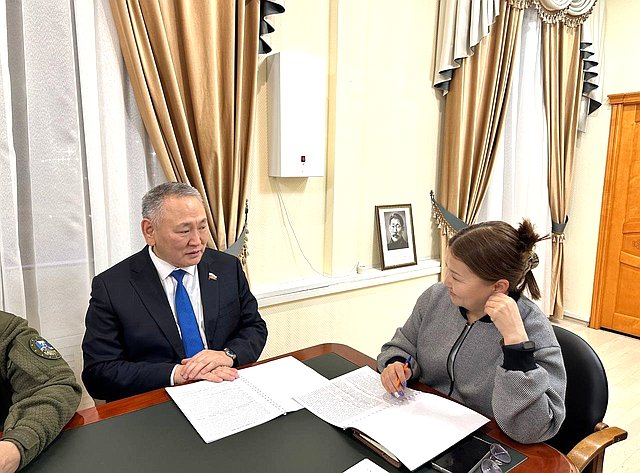 Сахамин Афанасьев встретился с представителями исполнительной власти Республики Саха (Якутия)