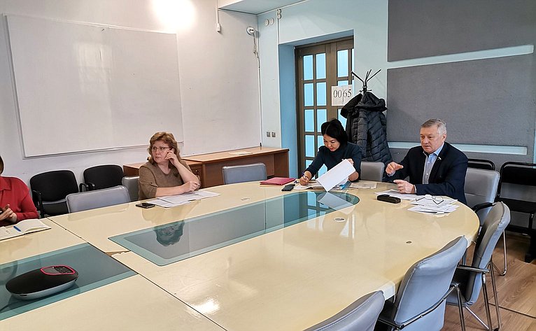 Сергей Михайлов принял участие в совещании по реализации программы капитального ремонта школ региона