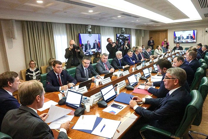 Встреча сенаторов с генеральным директором и председателем правления ПАО «Аэрофлот – Российские авиалинии» Сергеем Александровским