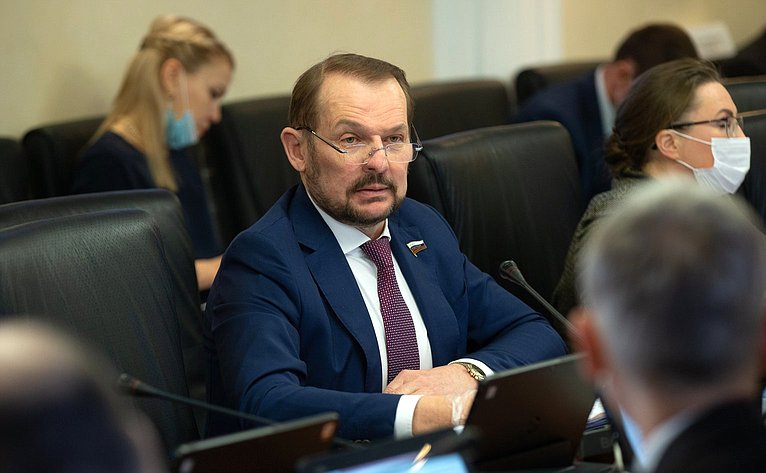 Сергей Белоусов