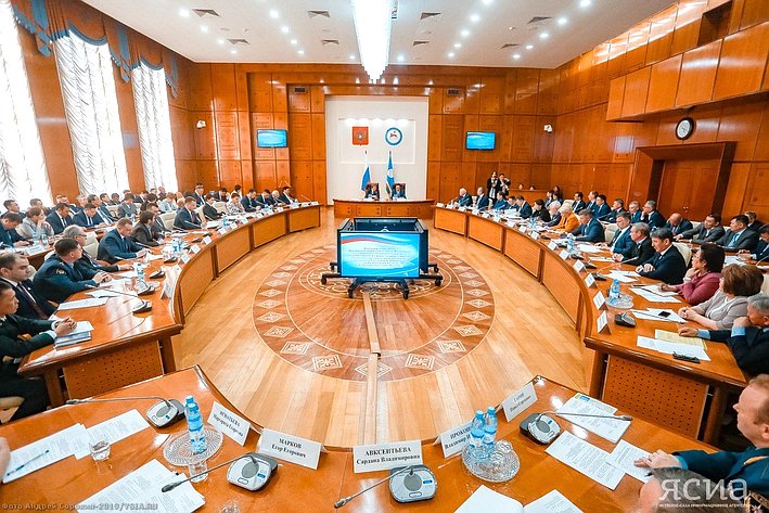 Заседание Временной комиссии Совета Федерации по совершенствованию правового регулирования в сфере госконтроля (надзора) и муниципального контроля в Якутске
