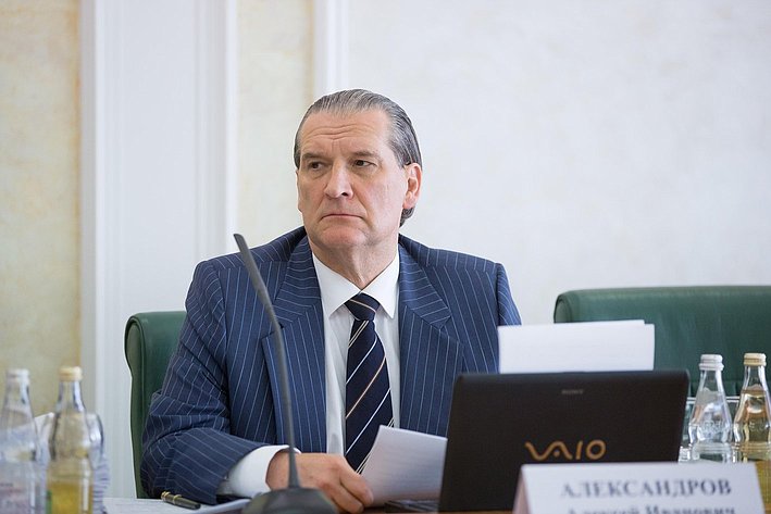 Комитет по констит зак-ву-9 Александров