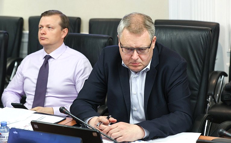 Круглый стол Комитета Совета Федерации по бюджету и финансовым рынкам
