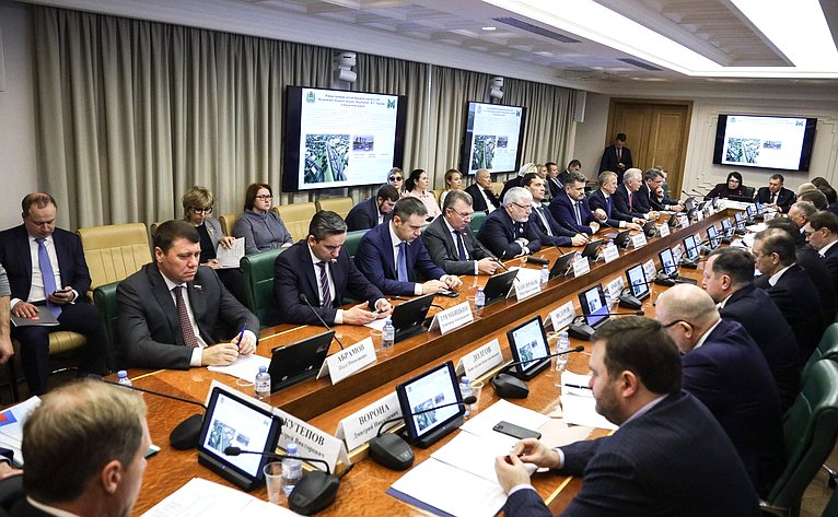 Расширенное заседание Комитета СФ по экономической политике (в рамках Дней Калужской области в СФ)