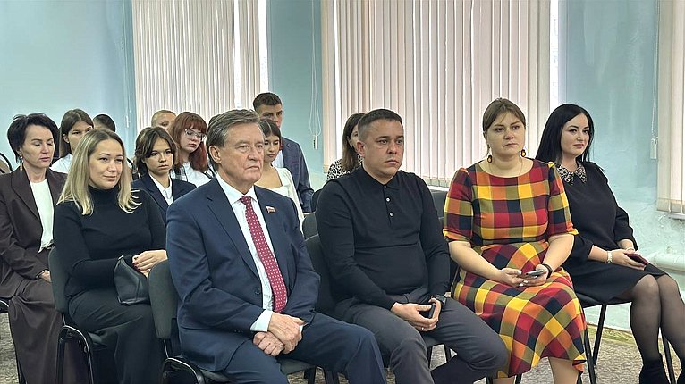 В Ульяновске прошла торжественная церемония награждения победителей IX Всероссийской детской творческой школы-конкурса «Портрет твоего края»