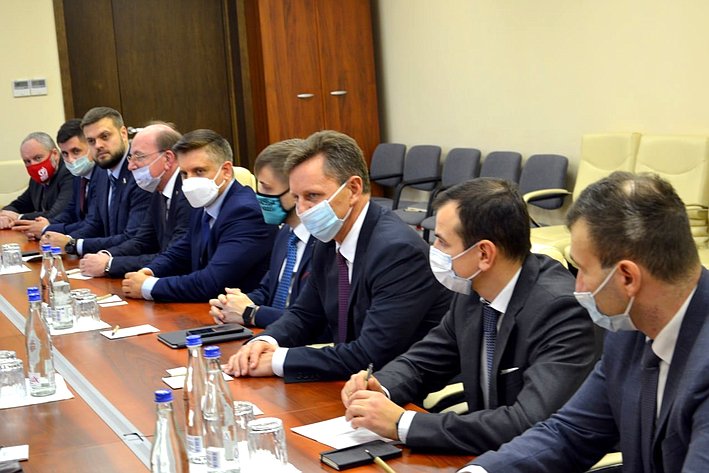 Встречи сенаторов РФ с лидерами ряда фракций Парламента Республики Молдова