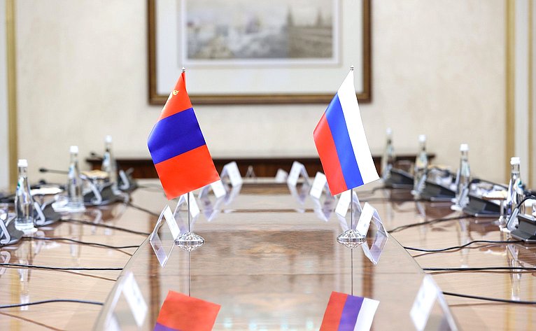 Валентина Матвиенко провела встречу с Председателем Великого Государственного Хурала Монголии Ням-Осорын Учралом