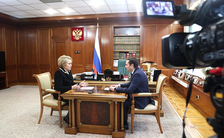 Валентина Матвиенко провела встречу с губернатором Мурманской области Андреем Чибисом