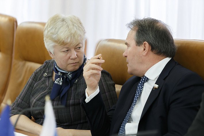 О. Тимофеева и И. Морозов на встрече с руководителем фракции Европейского парламента Г. Циммер
