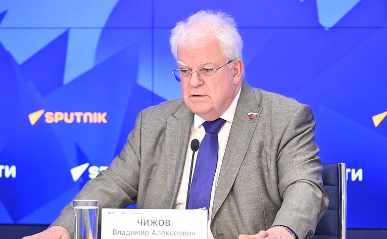 Первый заместитель председателя Комитета СФ по обороне и безопасности Владимир Чижов