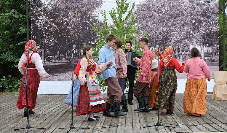 Сергей Рябухин в ходе поездки в регион принял участие в 55-ом Всероссийском Пушкинском празднике поэзии
