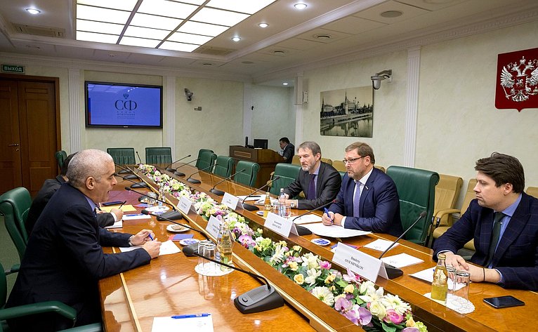 Встреча Константина Косачева с Чрезвычайным и Полномочным Послом Кубы в РФ Херардо Порталем