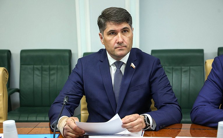 Владимир Пушкарев