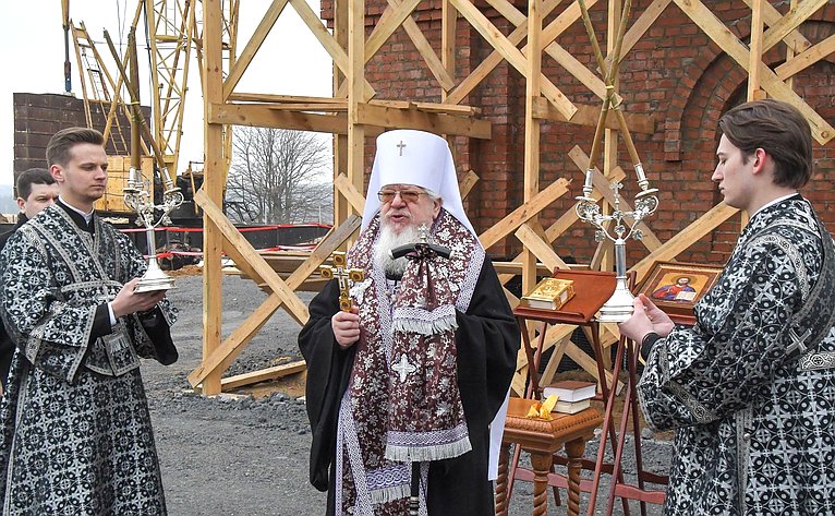 Сергей Лукин посетил в Воронеже храм в честь иконы Божией Матери «Троеручица»