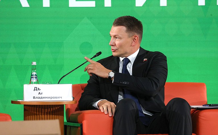 Александр Двойных