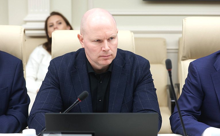 Круглый стол на тему «Права потребителей при оказании платных образовательных услуг»