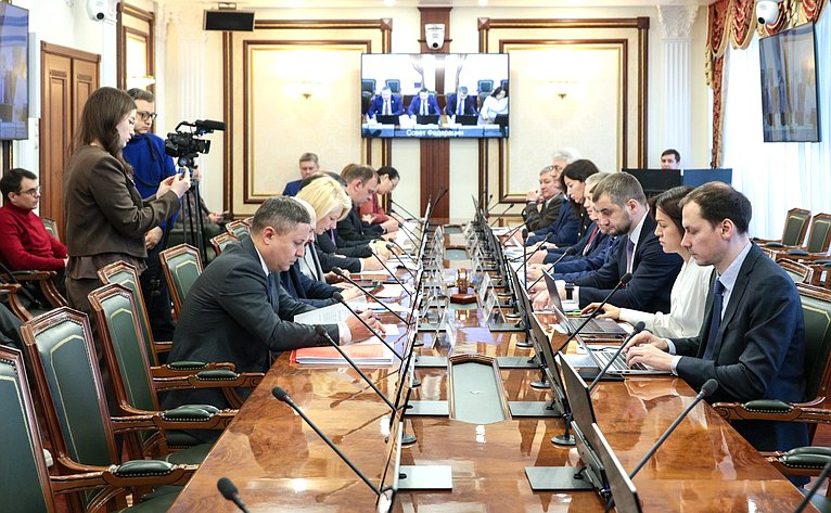 Заседание рабочей группы по внесению в Правительство РФ предложений по проекту федерального закона о едином преференциальном режиме Дальнего Востока и Арктики