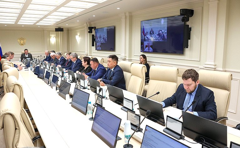 Заседание Комитета Совета Федерации по Регламенту и организации парламентской деятельности