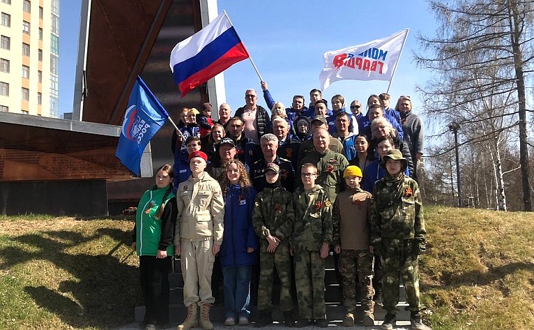 Виктор Шептий принял участие в автопробеге в честь Дня Победы в Екатеринбурге