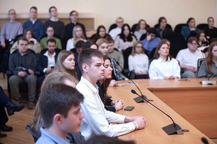 Айрат Гибатдинов встретился со студентами Российского государственного гуманитарного университета