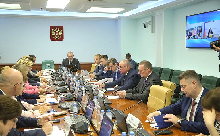 Расширенное заседание Комитета СФ по социальной политике (в рамках Дней Омской области)