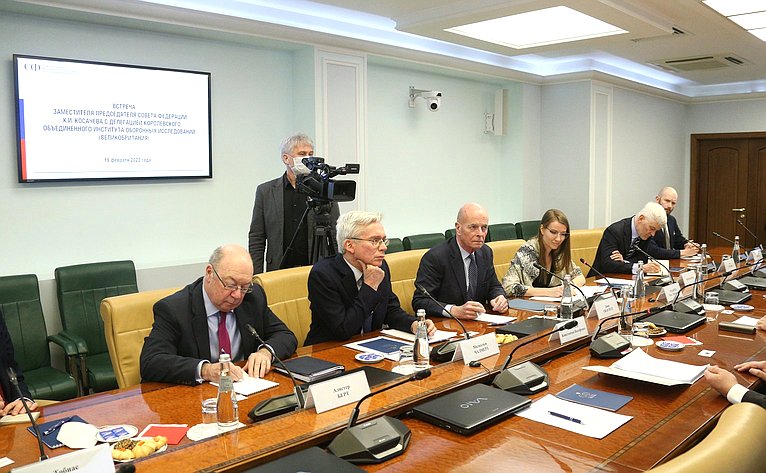 Встреча заместителя Председателя СФ Константина Косачева с делегацией Королевского объединенного института оборонных исследований