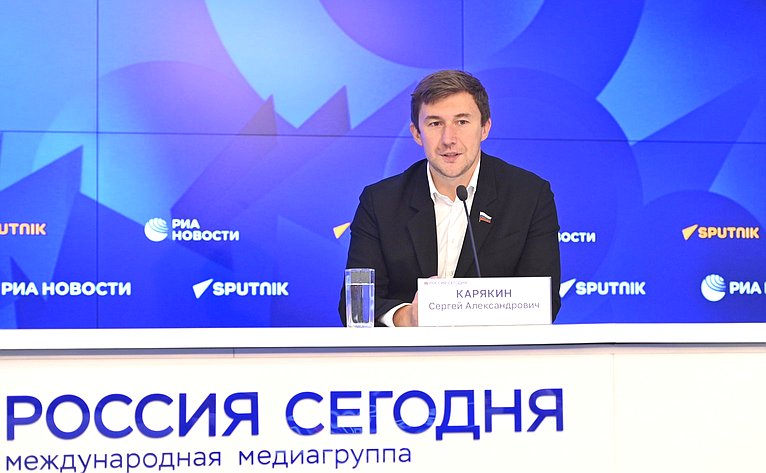 Сергей Карякин