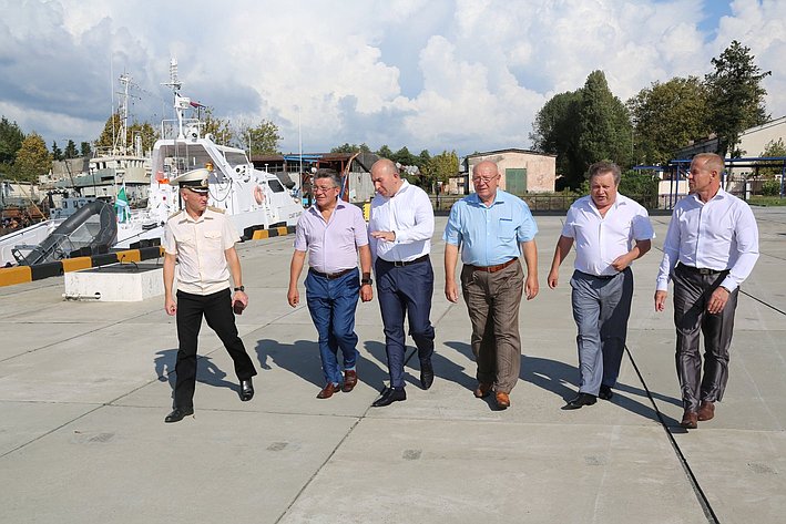 В ходе визита в Республику Абхазия делегация Совета Федерации посетила Пограничное управление ФСБ России