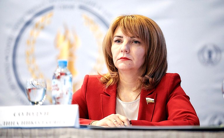 Брянск галина солодун николаевна биография семья дети Г. Солодун приняла участие в работе "круглого стола" по вопросам здравоохранения