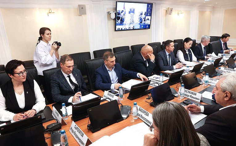 Круглый стол Комитета СФ по федеративному устройству, региональной политике, МСУ и делам Севера на тему «Государственная поддержка закрытых административно-территориальных образований»