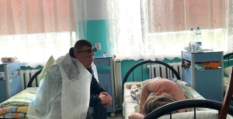 Игорь Кастюкевич посетил пострадавших в результате обстрела ВСУ села Нижние Серогозы