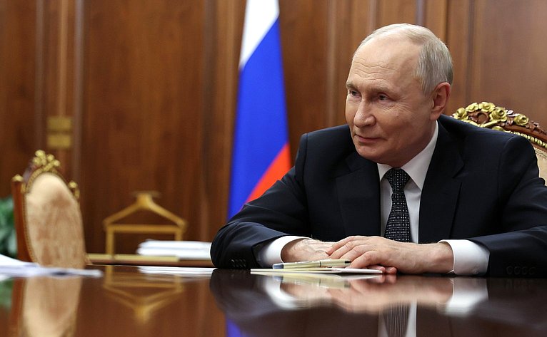 Встреча Президента России Владимира Путина с Председателем Совета Федерации Валентиной Матвиенко
