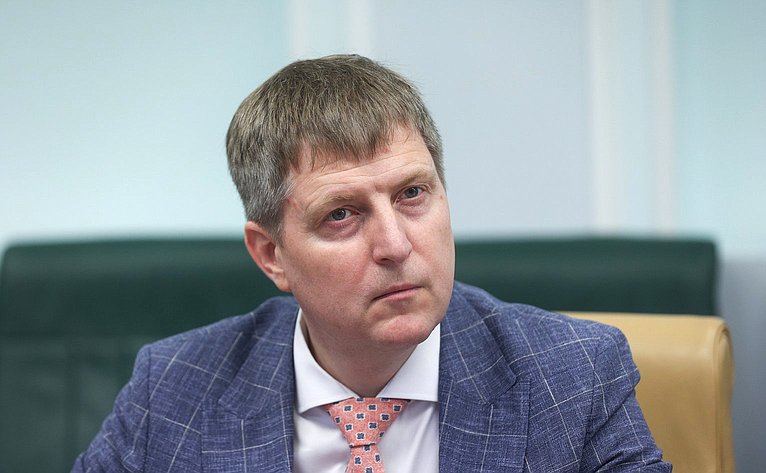 Круглый стол на тему «Новые направления экономического партнерства с Китайской Народной Республикой: формирование приграничных зон сотрудничества»