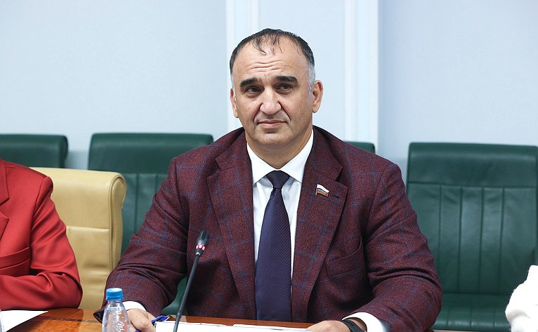 Мохмад Ахмадов