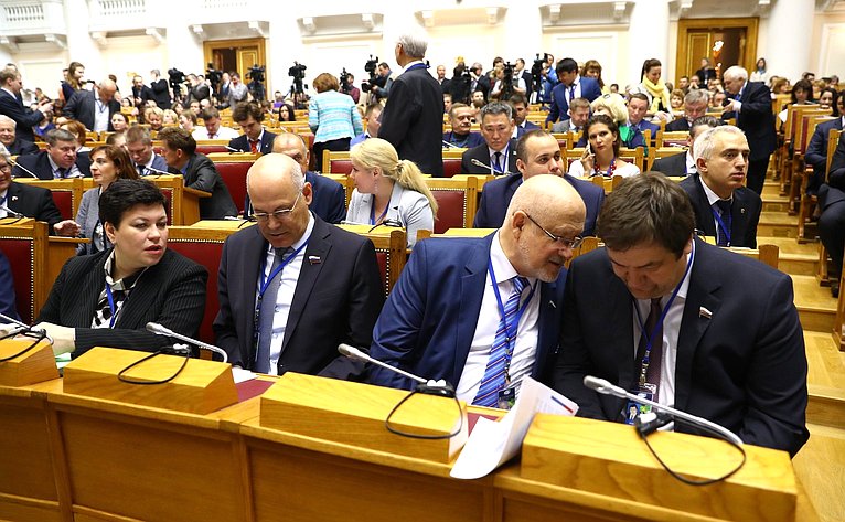 Пленарное заседание VIII Невского экологического конгресса