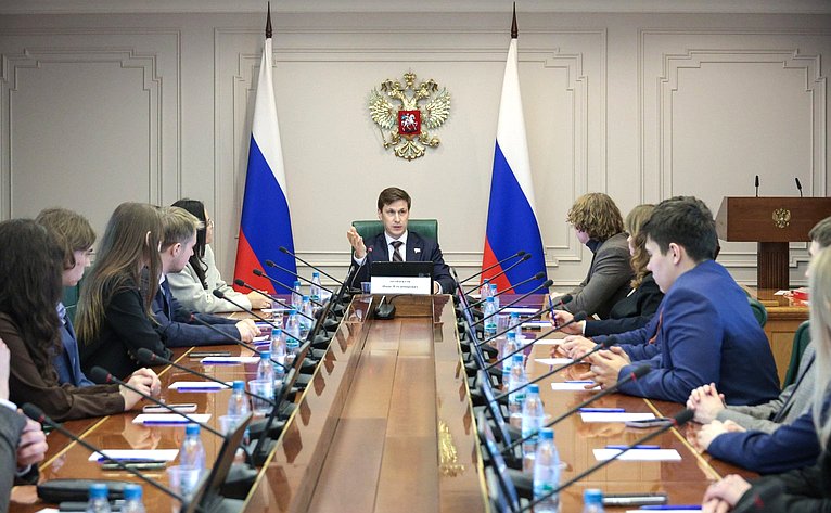 Иван Новиков встретился со студентами Российского государственного университета правосудия им. В.М. Лебедева