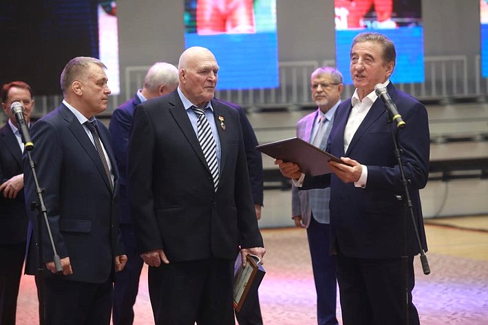 Сенаторы РФ приняли участие в церемонии открытия Дворца спорта имени В. Меркулова в Воронеже