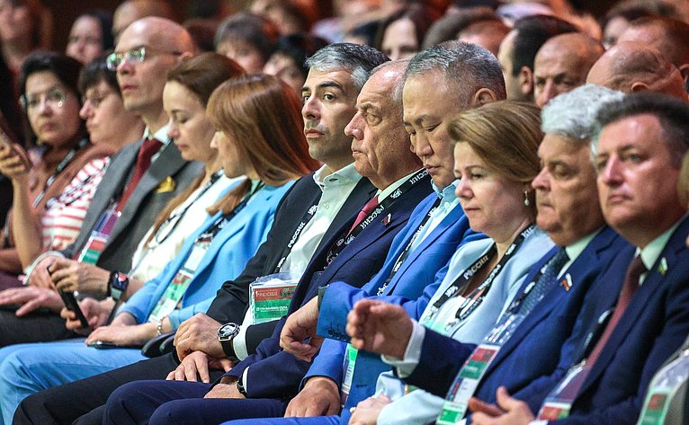 Стратегическая сессия «Российское село: настоящее и будущее». Второй Форум тружеников села