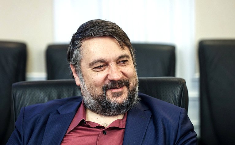 Круглый стол на тему «Решающая роль в Победе над гитлеровской Германией как одна из основ международного статуса России. Против покушений на историческую правду»