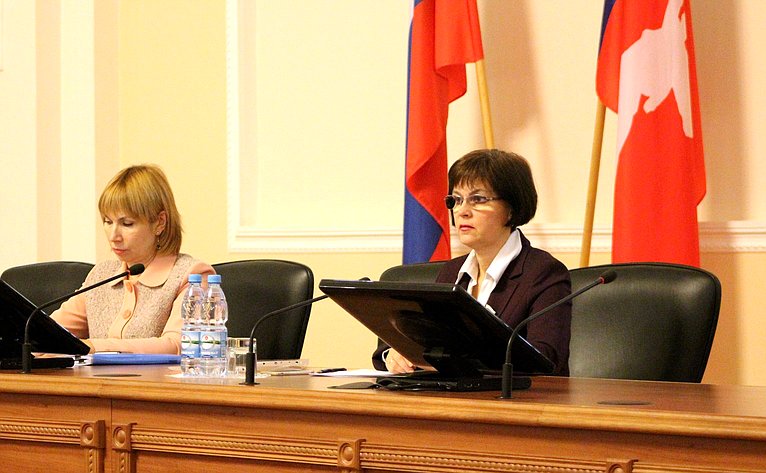 Елена Попова приняла участие в совещании с главами администраций муниципальных районов и городских округов Волгоградской области
