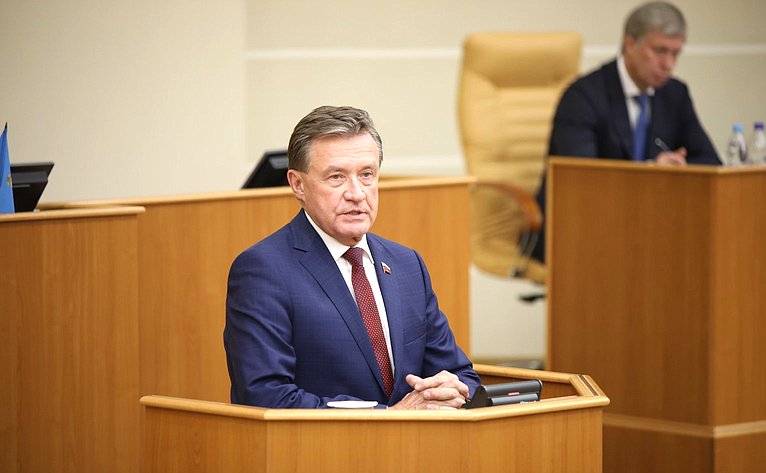 Сергей Рябухин в ходе своей поездки в регион принял участие в заседании областного парламента