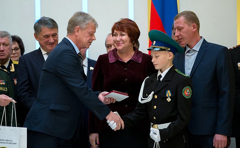 Сергей Иванов